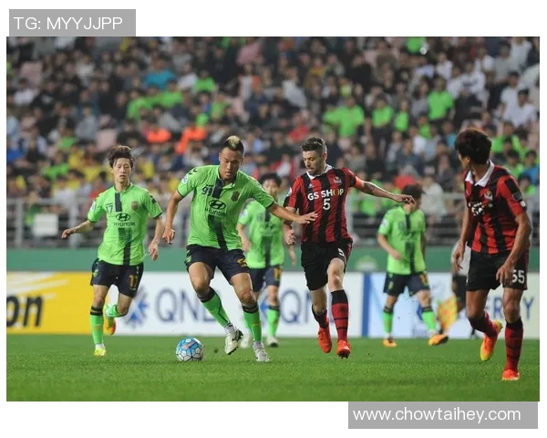 哪位足球明星在场上专注比赛场下又风度翩翩吸引眼球